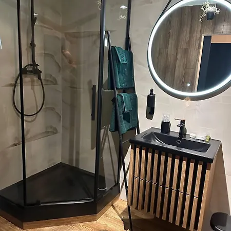 Tavi Lägenhetshotell 3*