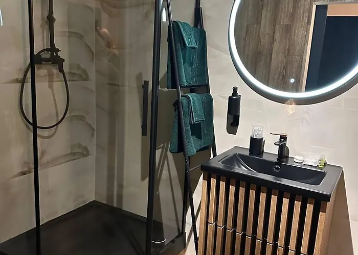 Tavi Lägenhetshotell 3*